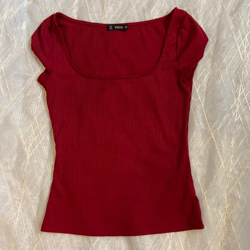 🌸3/$15 SHEIN burgundy top